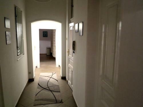Traveler's Premium Apartment