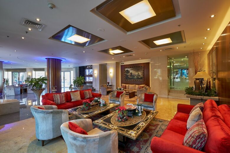 Hotel Coral Beach Resort
