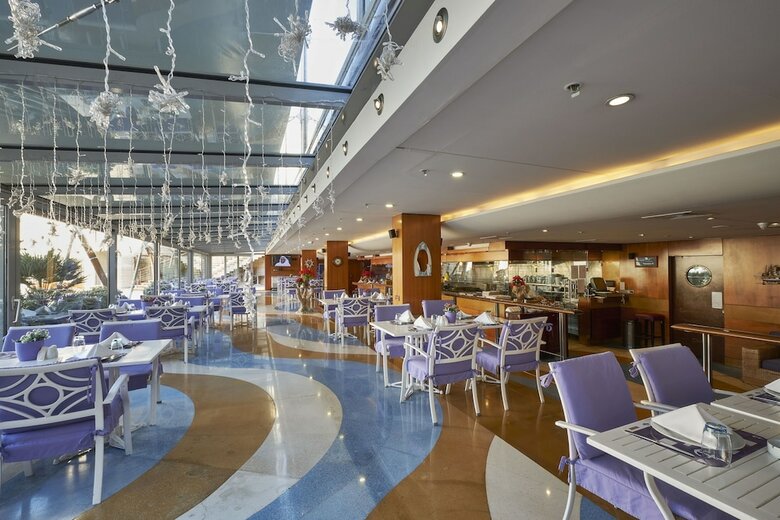 Hotel Coral Beach Resort