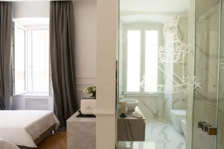 Hostal Via Chiodo Luxury Rooms