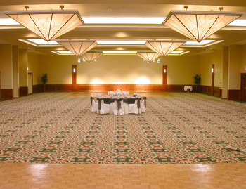 Holiday Inn Visalia Hotel
