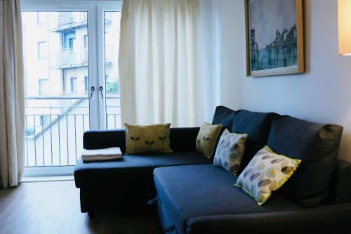 Apartment On Drybrough Crescent 3/6