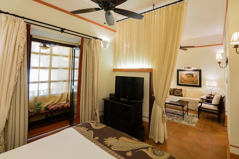 El Convento Hotel