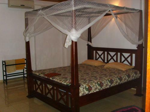 Hostal Budde's Beach Restaurant & Guesthouse