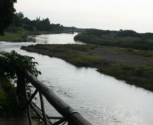 Bed & Breakfast River Bank Lapa