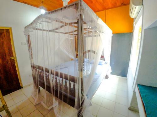 Hostal Surfing Beach Guest House