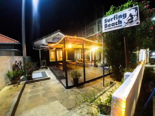 Hostal Surfing Beach Guest House