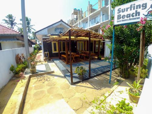 Hostal Surfing Beach Guest House