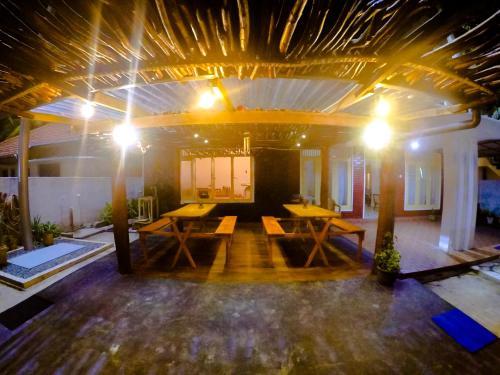 Hostal Surfing Beach Guest House
