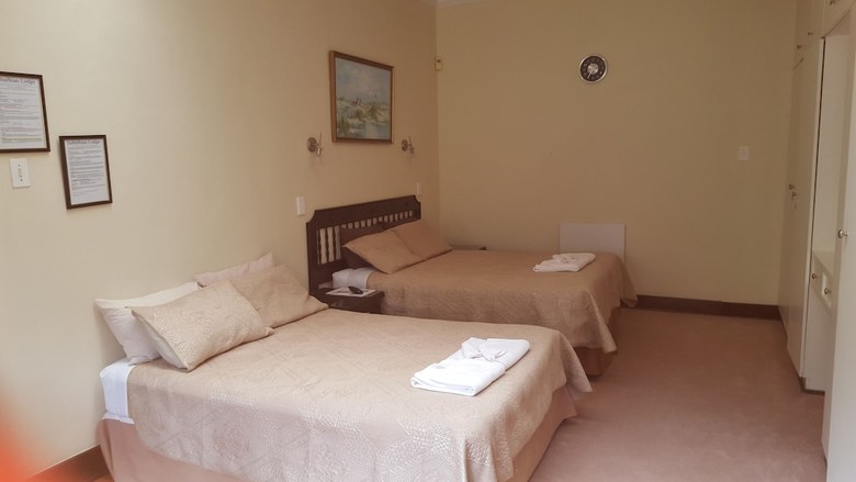 Hostal Suburbian Lodge