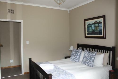 Hostal Fin And Feather Guesthouse
