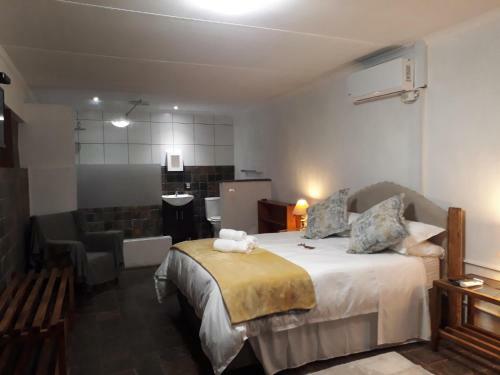 Hostal Autumn Breeze Manor And Lodge B&B