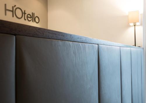 Hotel H'otello F'22