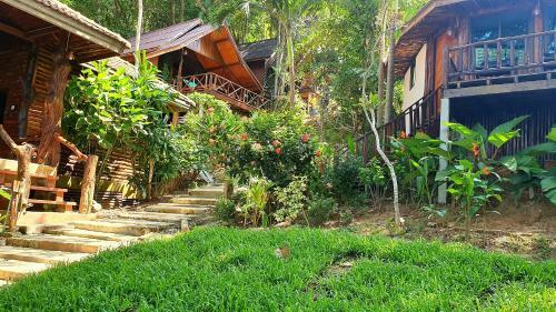 Hotel Tingrai Bay Resort
