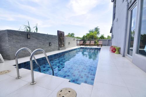 Hotel Zen Rooms Kingkaew 45