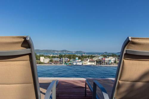 Apartamentos Dlux Condominium Phuket
