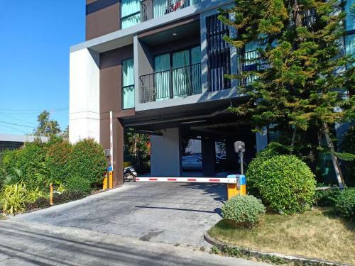 Apartamentos Dlux Condominium Phuket