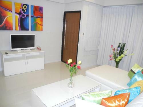 Kata Plaza 1 Bedroom Centrical Apartment
