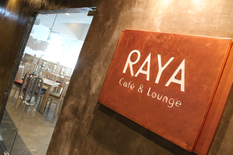 Hotel The Raya Surawong Bangkok