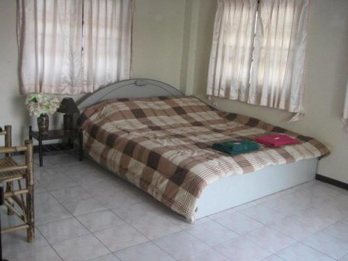Hostal Srikrung Guesthouse