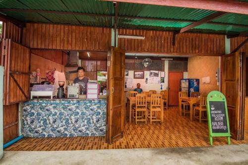 Hostal Sarm Mork Guest House