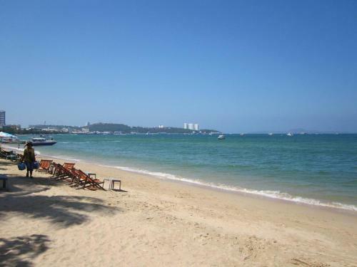 Walkingstreet Holiday Villa Gt 6 Bedrooms