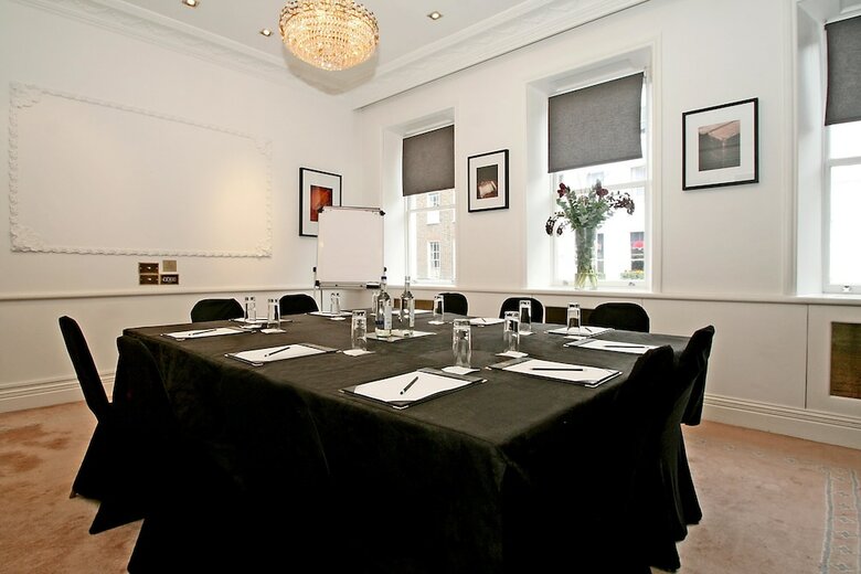 Hotel Rathbone