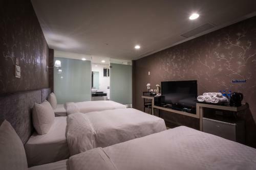 Posada Taipei Bridge Sparkle Hotel