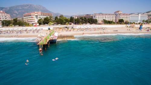 First Class Hotel (all Inclusive)