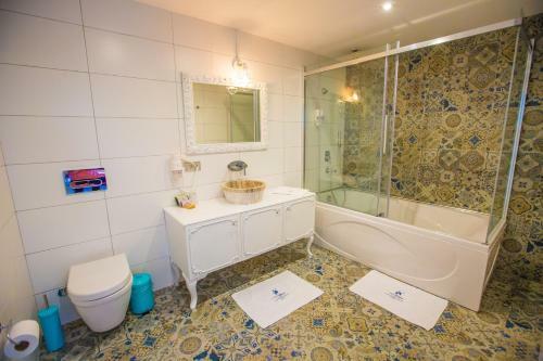 Limnades Hotel ?znik