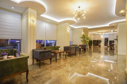 Aurasia City Hotel