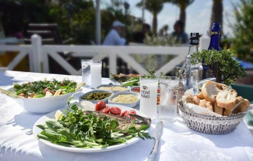 B�y�kada Port Hotel
