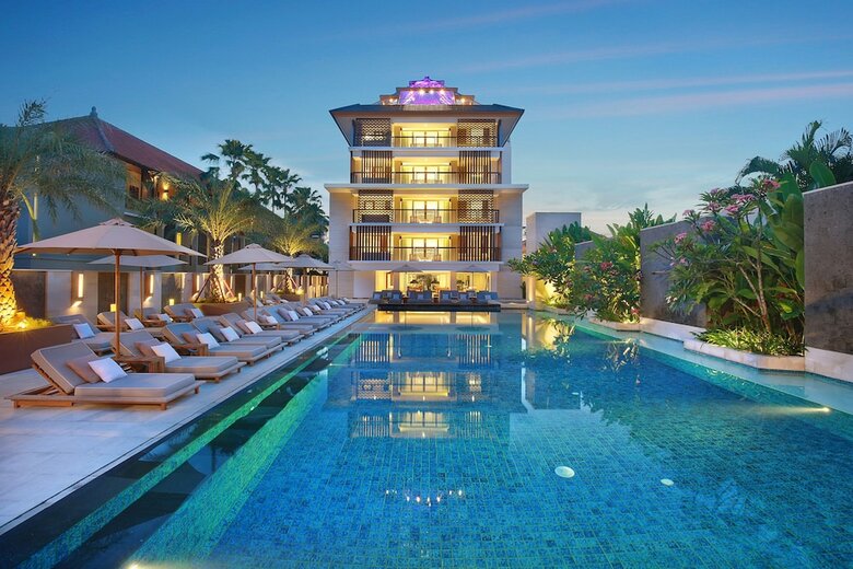 The Bandha Hotel & Suites
