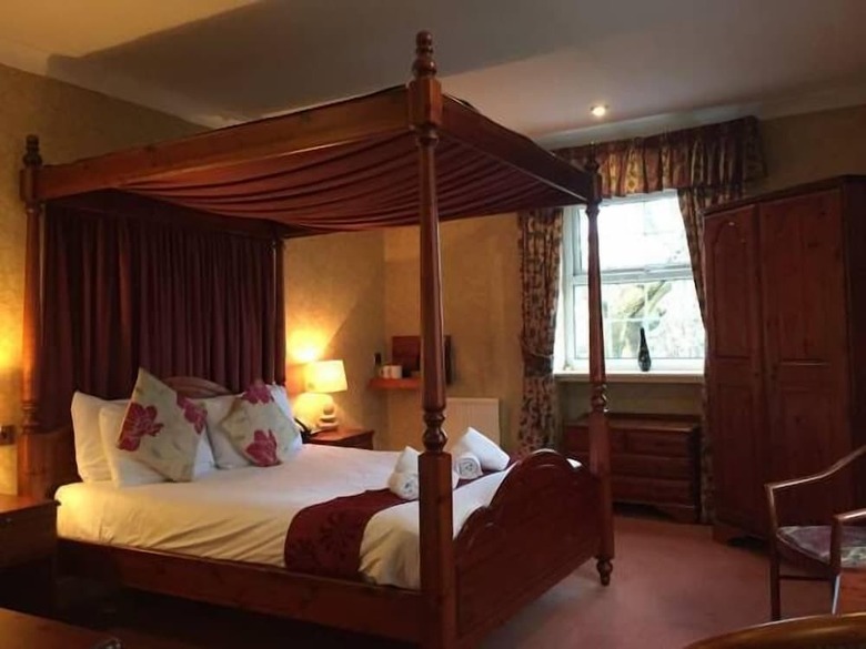 Alder House Hotel