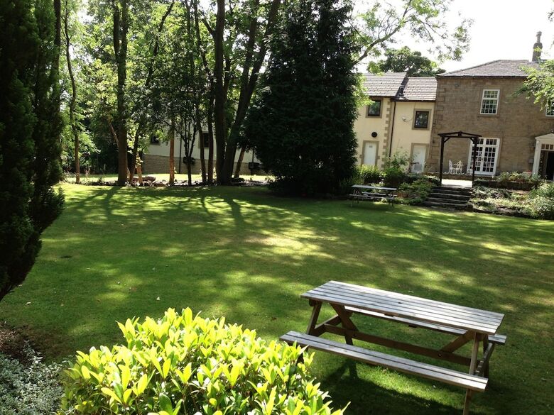 Alder House Hotel