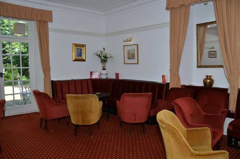 Alder House Hotel