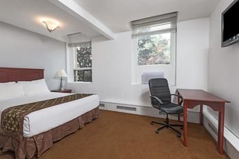 Hotel Knights Inn Toronto