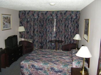 Fireside Inn Hotel & Conference Centre