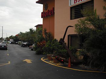 Ft. Lauderdale Beach Resort Hotel & Suites