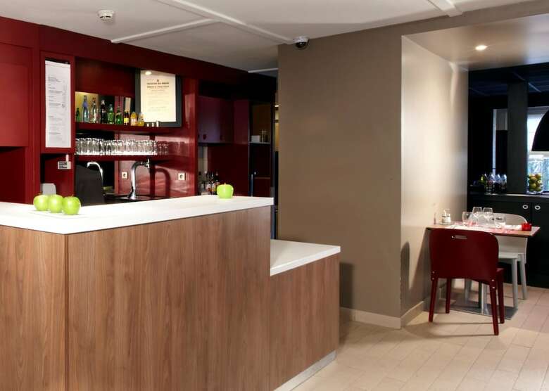 Hotel Campanile Les Ulis