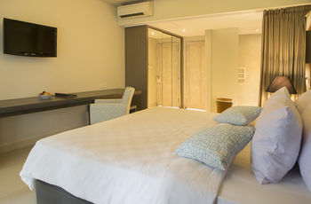 Hotel Segara Village