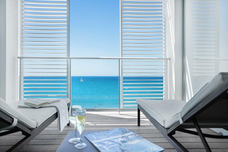 Hotel Pure Salt Garonda