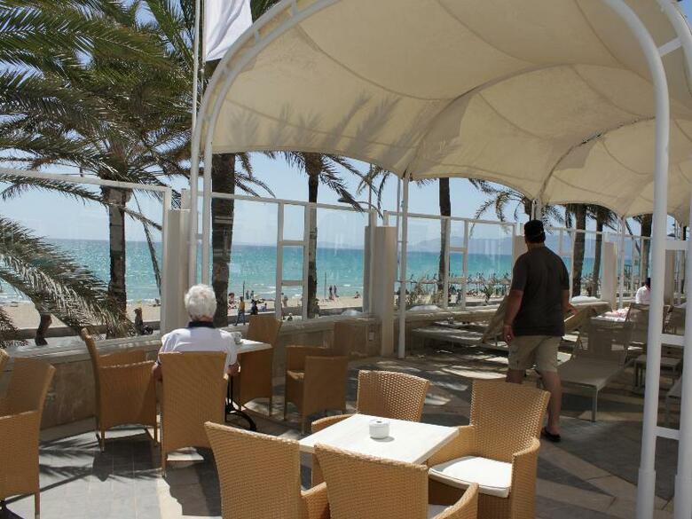 Hotel Pure Salt Garonda