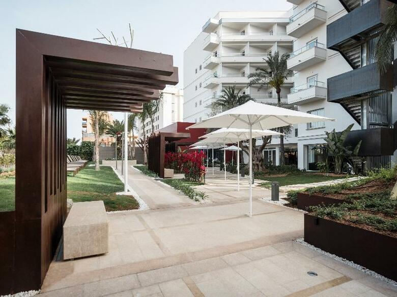 Hotel Pure Salt Garonda
