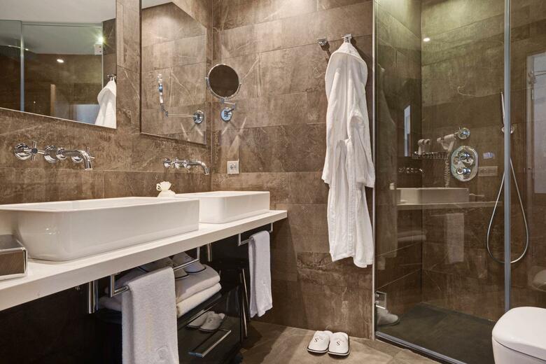 Hotel Pure Salt Garonda