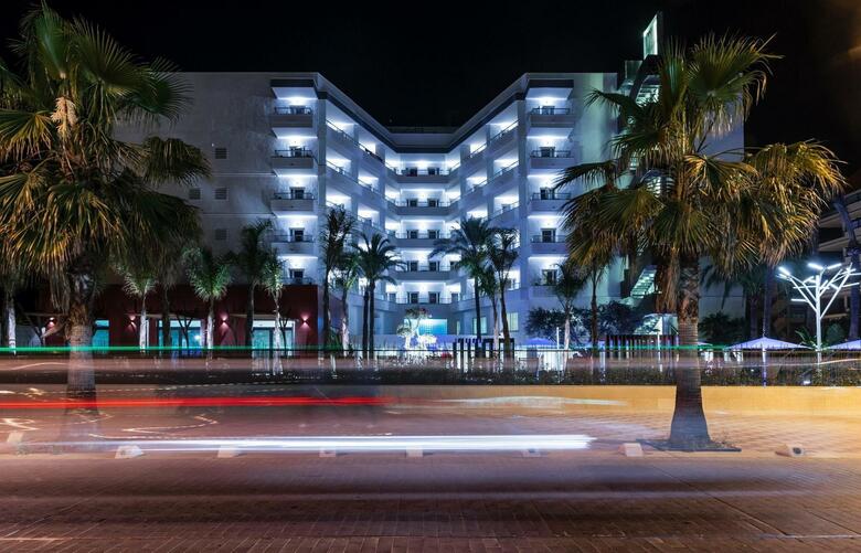 Hotel Pure Salt Garonda