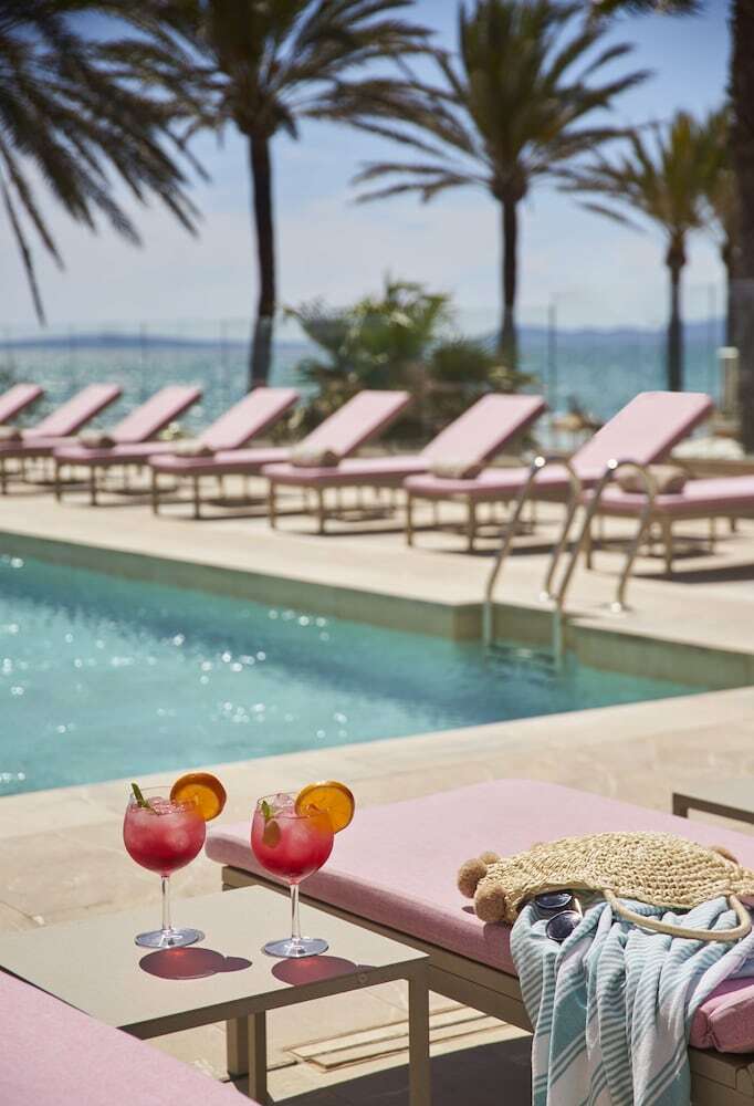 Hotel Pure Salt Garonda
