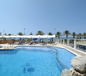 Hotel Pure Salt Garonda