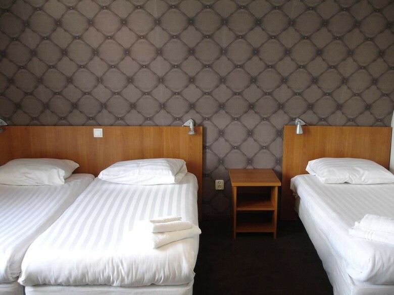 Hotel 74