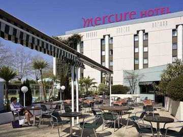 Hotel Mercure Pau Palais Sports